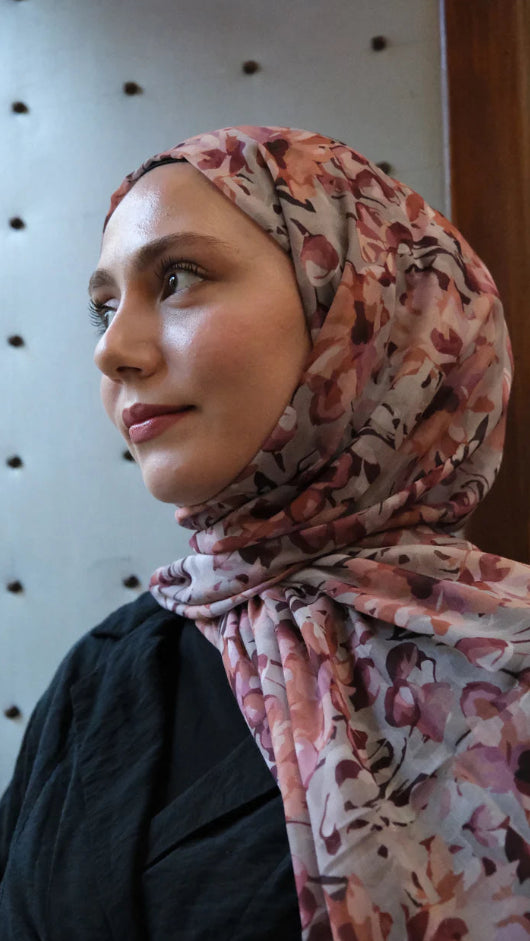 Garden Design Hijab - Burgundy Gray