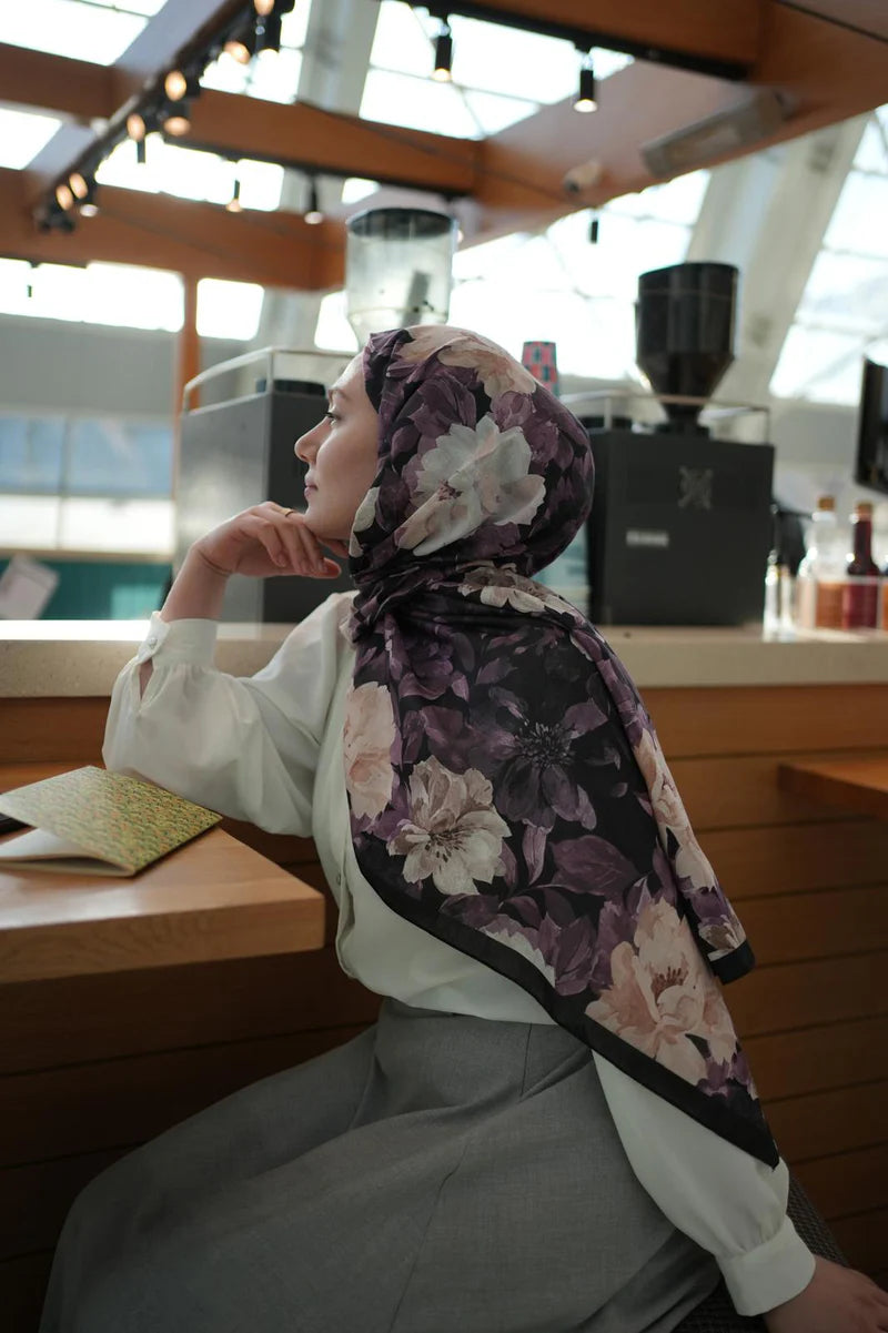 Velvet Bloom Hijab - Night Violet