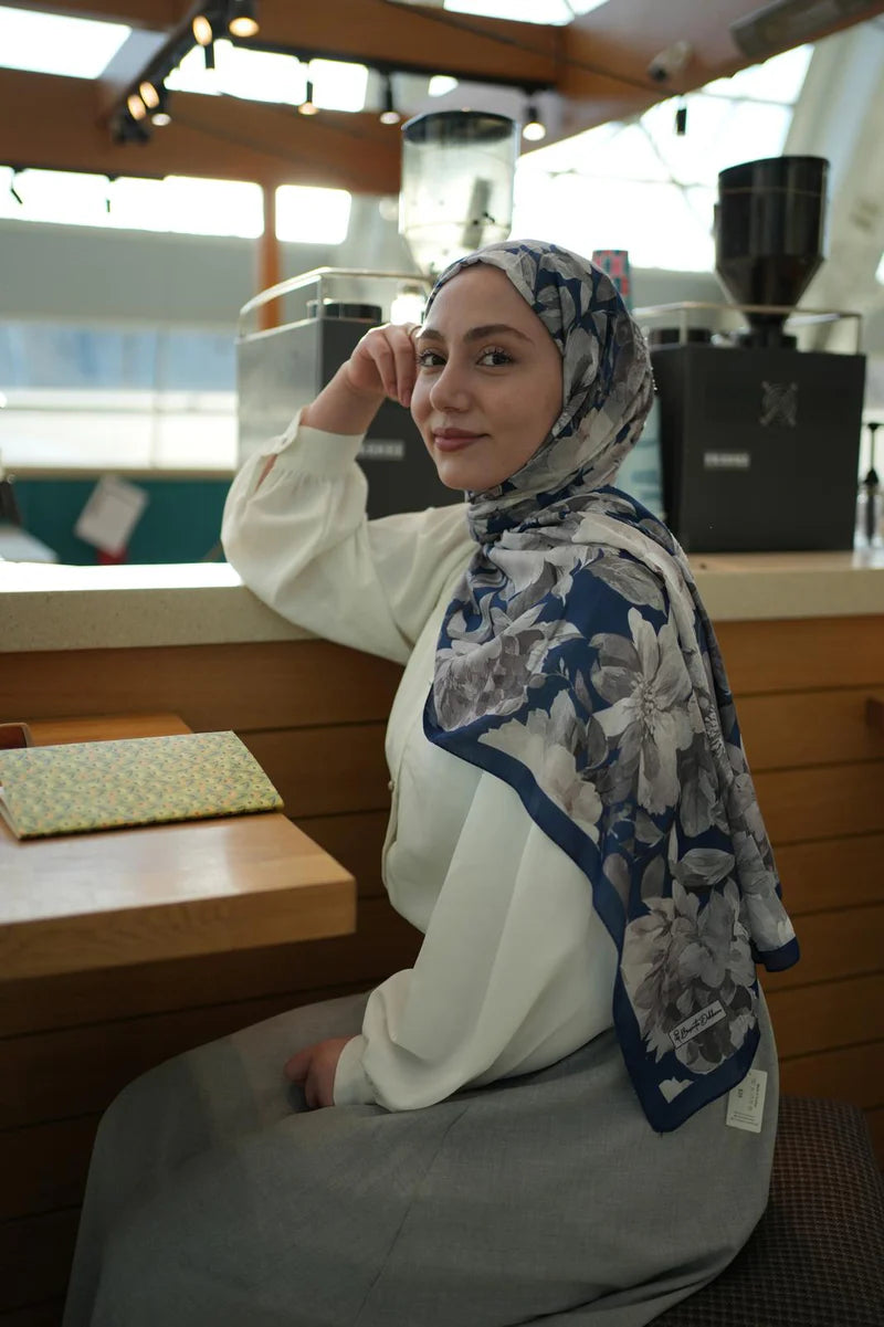 Velvet Bloom Hijab - Navy Beige
