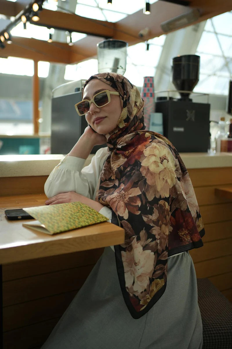 Velvet Bloom Hijab - Black Autumn