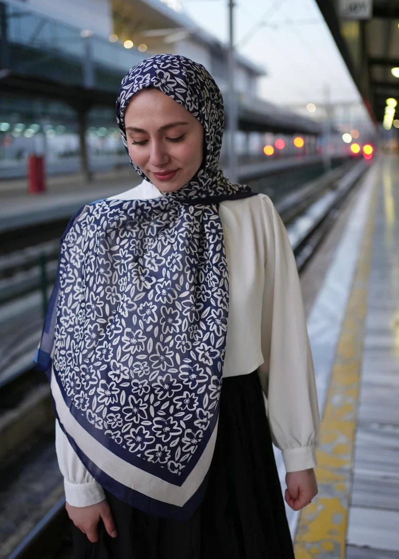 Flora Line Hijab - Navy Blue