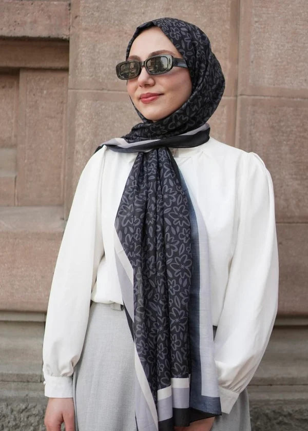 Flora Line Hijab - Black Gray