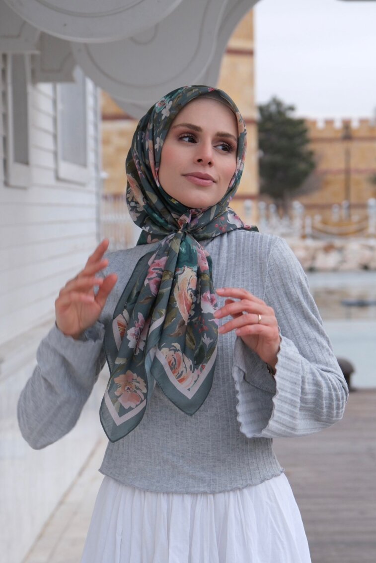 Florya Square Scarf - Green