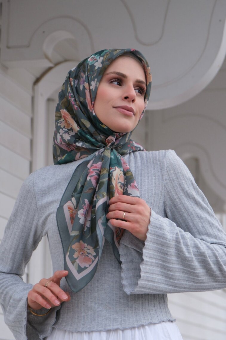 Florya Square Scarf - Green