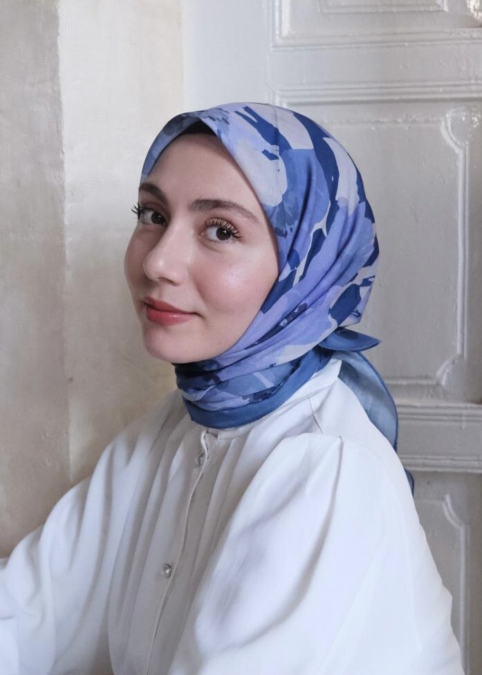 Maribel Square Scarf - Blue