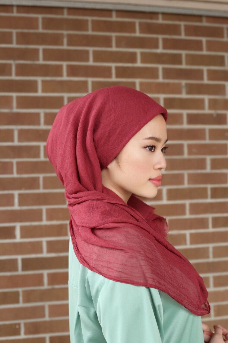 Relax Hijab -Cranberry Jam