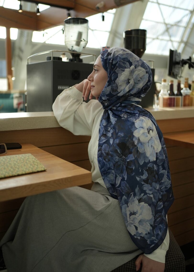Velvet Bloom Hijab - Midnight Blue
