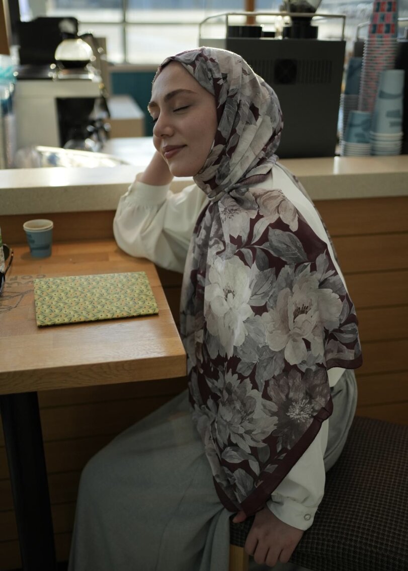 Velvet Bloom Hijab - Reddish Brown