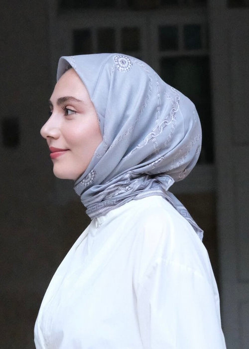 Chain Square Scarf - Gray